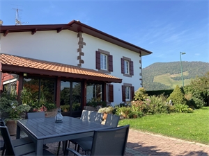 maison-villa à la vente -   64220  ISPOURE, surface 242 m2 vente maison-villa - APR391593